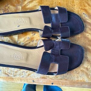 Hermes Oran sandal in chocolate brown(37).
